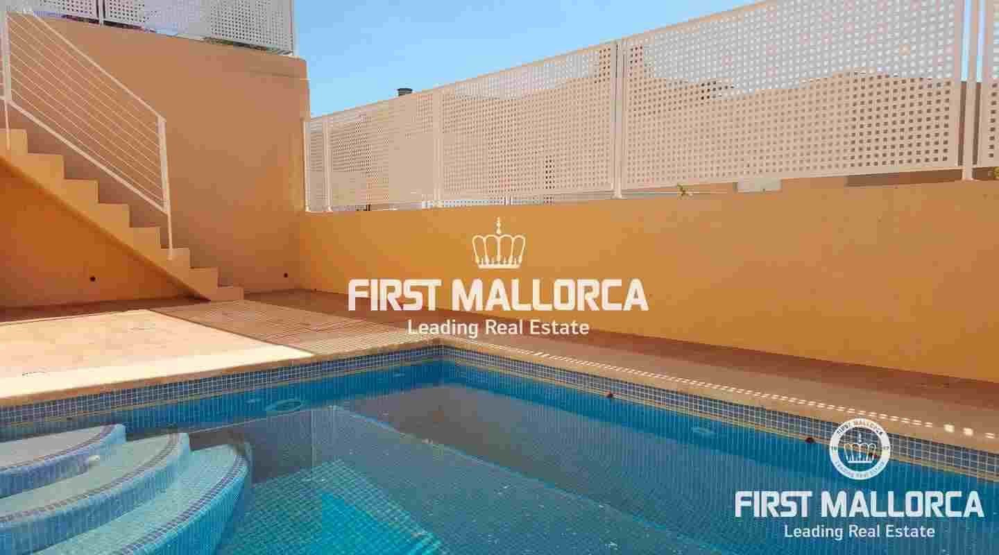 Stadthaus in Génova mit Panoramablick auf das Meer und privatem Pool