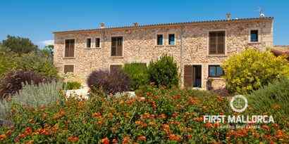 Real Estates picture 15 Ref. 63768