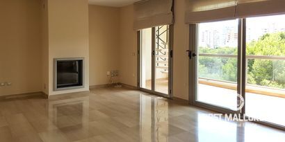 Real Estates picture 1 Ref. R15347