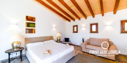 Real Estates picture 5 Ref. 69527