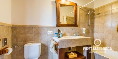 Inmobiliaria picture 4 Ref. Nº. 69914