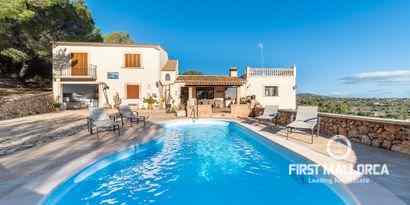 Inmobiliaria picture 0 Ref. Nº. 70418