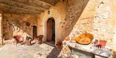 Inmobiliaria picture 0 Ref. Nº. 70113