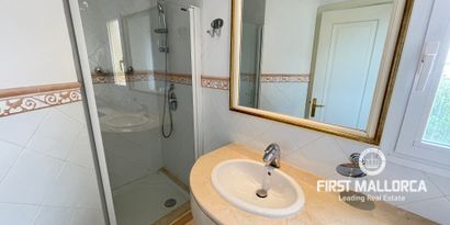 Real Estates picture 12 Ref. R15281