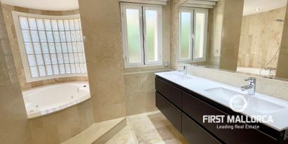 Real Estates picture 8 Ref. R10638