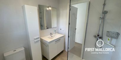 Inmobiliaria picture 11 Ref. Nº. R10143