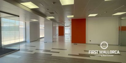 Real Estates picture 0 Ref. R20396