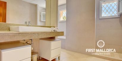 Inmobiliaria picture 10 Ref. Nº. 74395