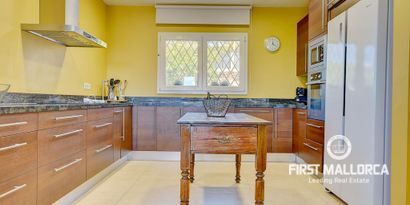 Inmobiliaria picture 14 Ref. Nº. 74395