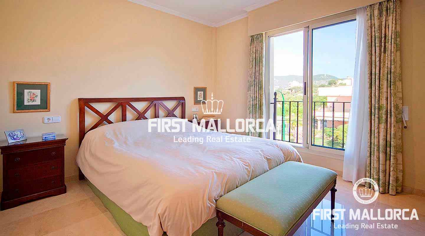 Sehr gutes Penthouse Apartment mit Blick auf die Berge