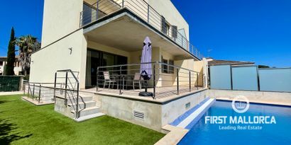 Real Estates picture 0 Ref. R20375