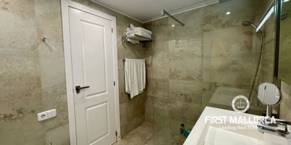 Real Estates picture 11 Ref. R20606