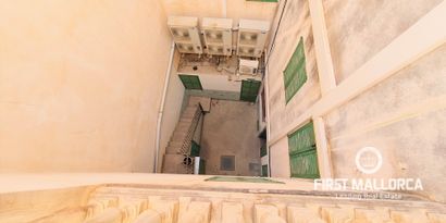 Real Estates picture 9 Ref. R20598