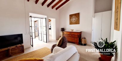 Real Estates picture 2 Ref. 74923