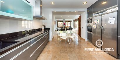 Inmobiliaria picture 4 Ref. Nº. 75401