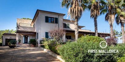 Inmobiliaria picture 0 Ref. Nº. 74803