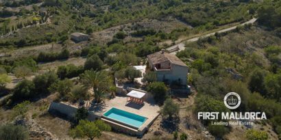 Real Estates picture 2 Ref. 75481