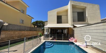 Real Estates picture 1 Ref. R20846