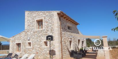 Real Estates picture 2 Ref. R21975