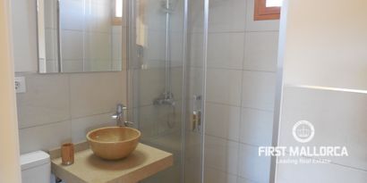 Real Estates picture 12 Ref. R21975