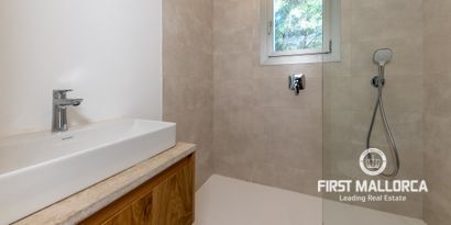 Real Estates picture 17 Ref. 74699