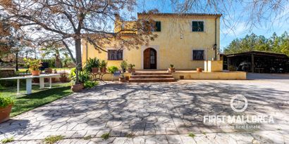 Inmobiliaria picture 0 Ref. Nº. 76270