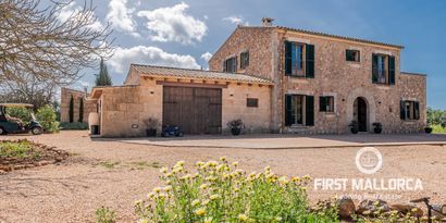 Inmobiliaria picture 0 Ref. Nº. R10340