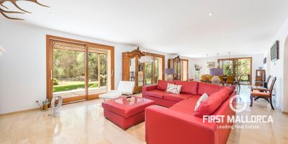 Real Estates picture 9 Ref. R22541