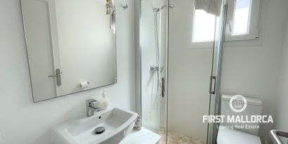 Real Estates picture 11 Ref. R22743