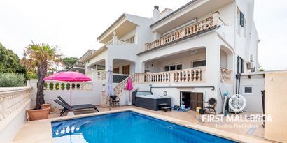 Real Estates picture 0 Ref. 76556