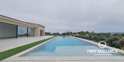 Real Estates picture 1 Ref. R22914