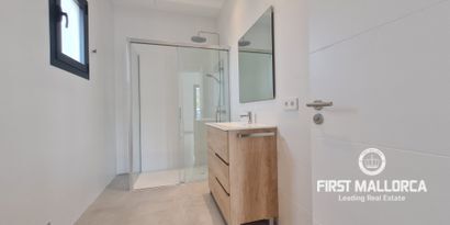 Real Estates picture 15 Ref. R22914