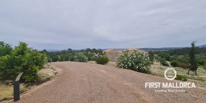 Real Estates picture 19 Ref. R22914