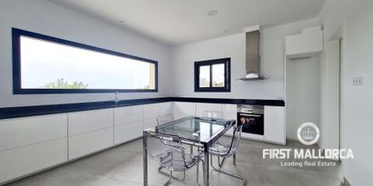 Real Estates picture 5 Ref. R22914