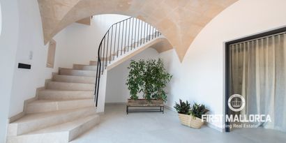 Real Estates picture 2 Ref. R23194