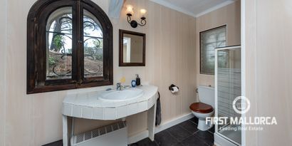 Real Estates picture 20 Ref. 77063