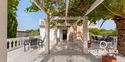 Real Estates picture 2 Ref. 77293