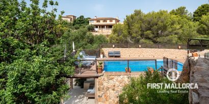 Real Estates picture 8 Ref. 77293