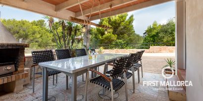 Real Estates picture 3 Ref. 77293