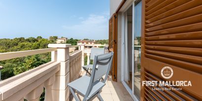 Real Estates picture 10 Ref. 77293