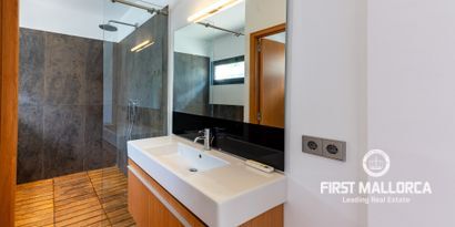 Real Estates picture 17 Ref. 77291