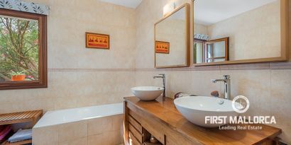 Inmobiliaria picture 12 Ref. Nº. R8081