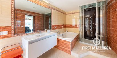 Real Estates picture 12 Ref. 77819