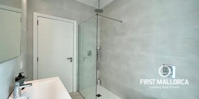 Real Estates picture 10 Ref. R23829