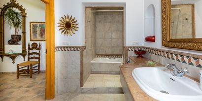 Real Estates picture 25 Ref. 77882