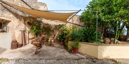 Real Estates picture 37 Ref. 77882