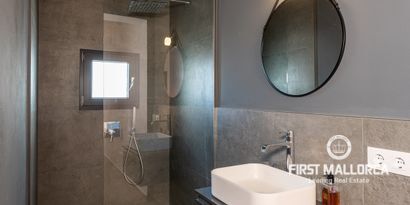 Real Estates picture 19 Ref. 78076