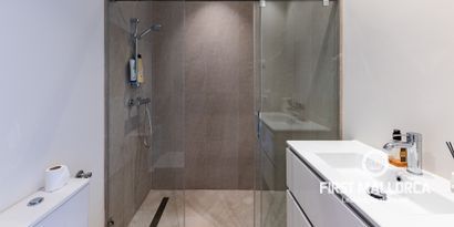 Real Estates picture 35 Ref. 78100