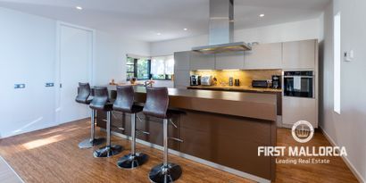 Real Estates picture 11 Ref. 78100