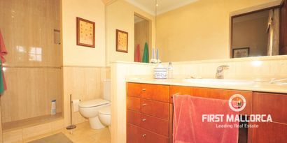 Real Estates picture 9 Ref. 78342